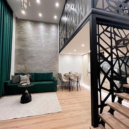 Opera Z39 Suite Budapest Esterno foto